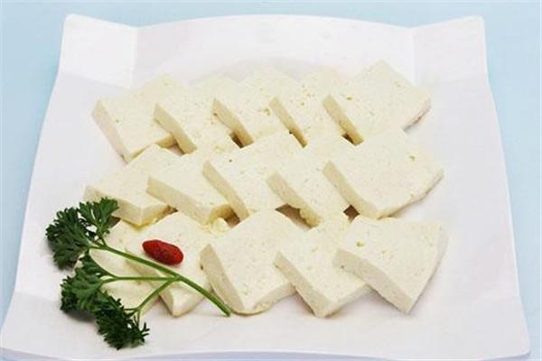 吃豆腐可以喝酸奶吗 原因是这样