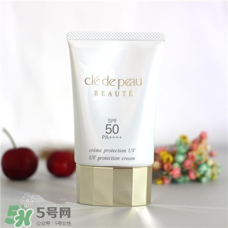 cpb防晒是物理防晒霜吗?cpb防晒霜闷痘吗?