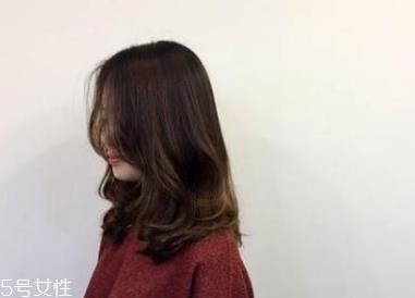 染烫发后几天可以洗头？3天固色期