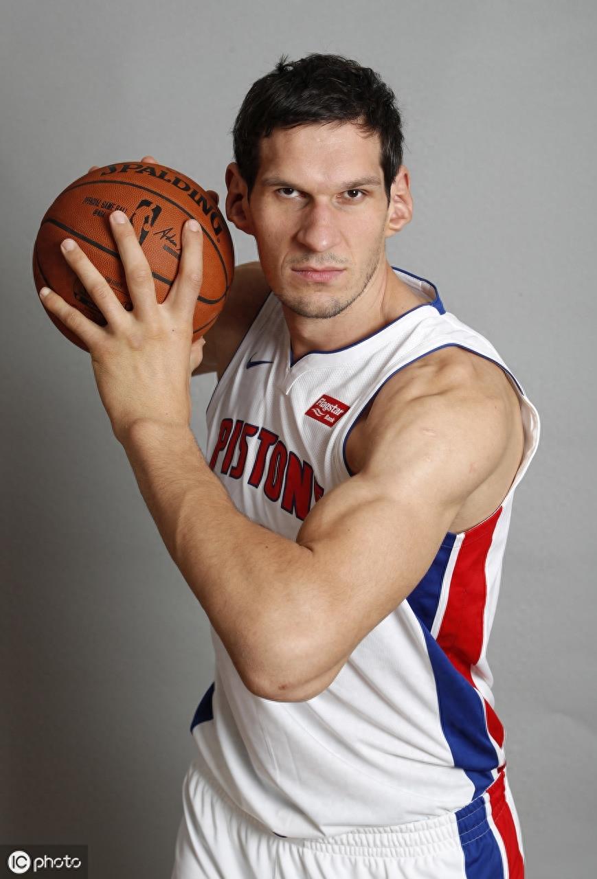 博班·马扬诺维奇（Boban Marjanovic）