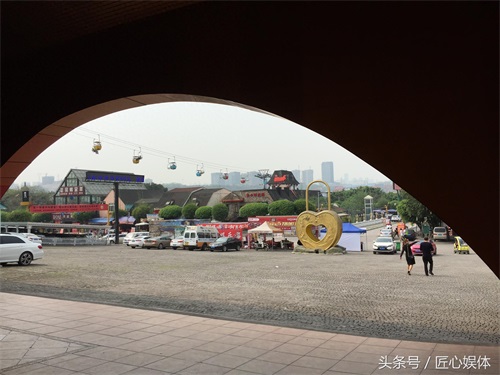 重庆洋人街搬迁前夕：现实的落幕与理想的挣扎