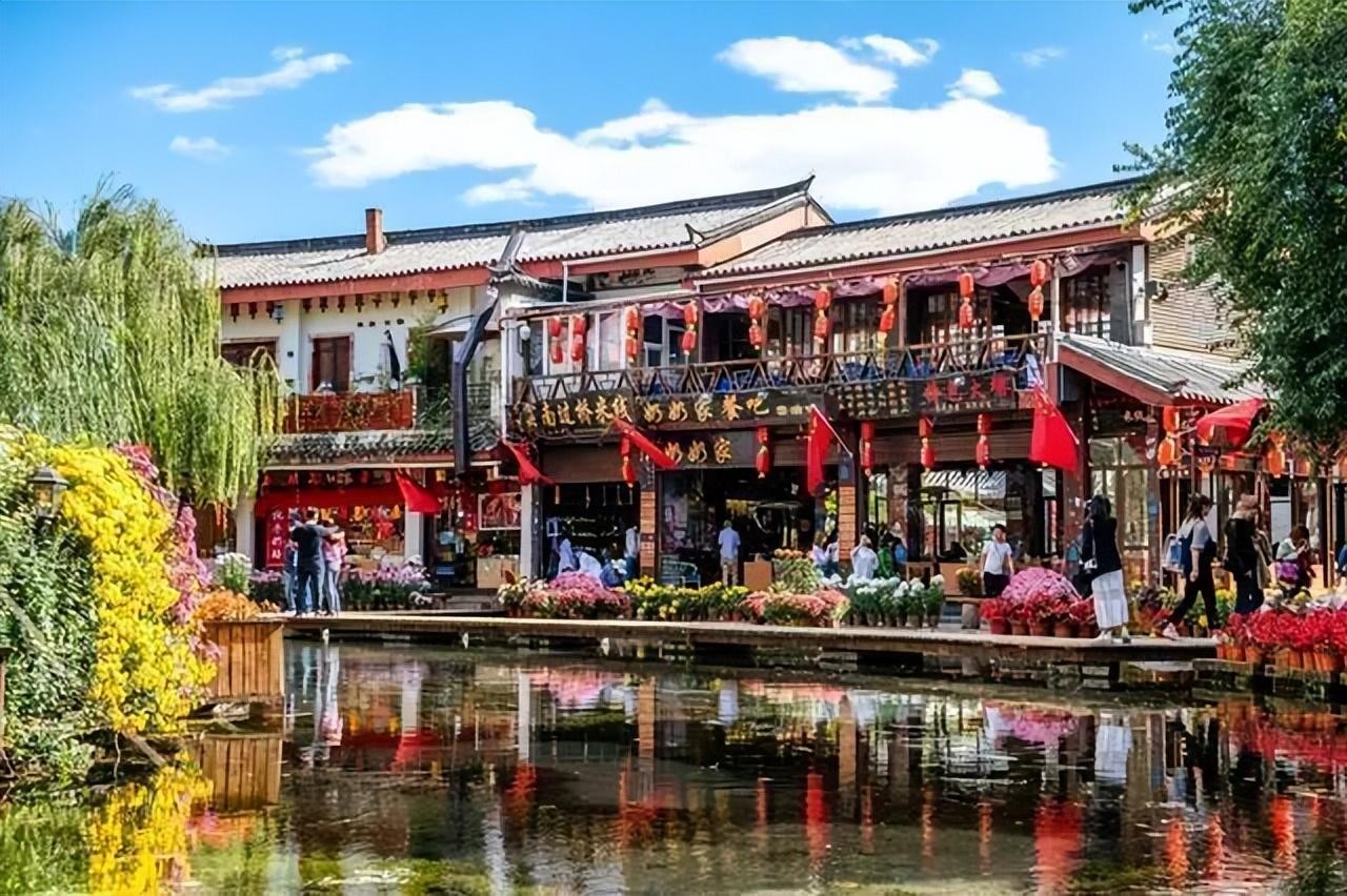 夏天最适合旅游的地方（12个夏天最值得去的地方推荐）-
