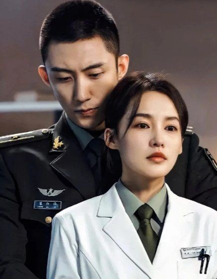 李沁和黄景瑜合作的电视剧,如何评价黄景瑜和李沁主演的《爱上特种兵》?图4