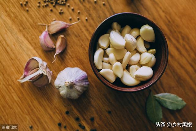 炖肉要放什么调料才好吃（几种农村厨房常见炖肉时的调料投放）(4)