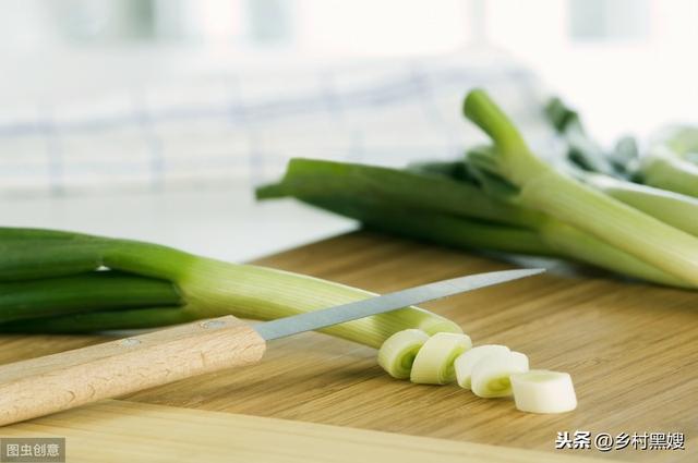 炖肉要放什么调料才好吃（几种农村厨房常见炖肉时的调料投放）(7)