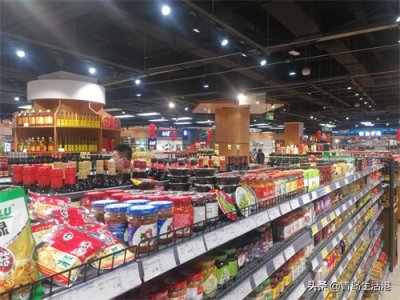 ​超市商品哪些卖得旺？蔬菜、食品、桶装水居前三位