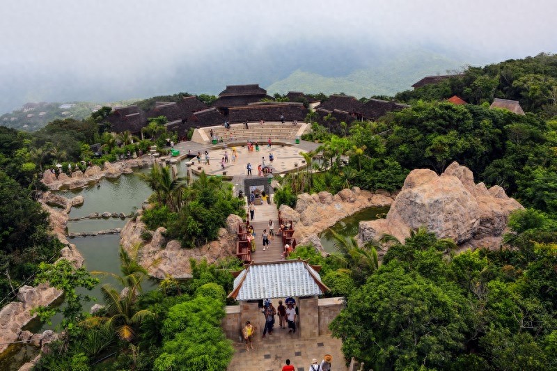 亚龙湾热带天堂森林公园，海南省第一座滨海山地生态观光森林公园