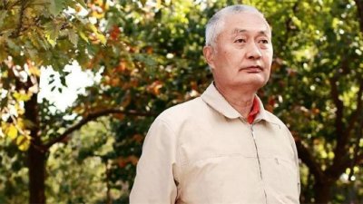 ​陈毅幼子陈小鲁，娶了粟裕的女儿，46岁时转业下海经商