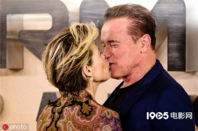 施瓦辛格终结者(施瓦辛格亲吻汉密尔顿)