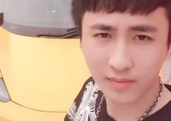 散打哥耳鸣重金寻医要闭关休息2个月 散打哥为什么耳鸣