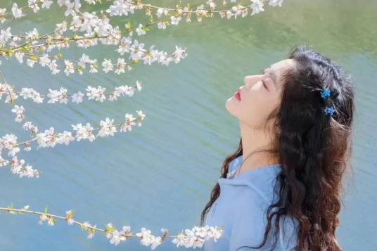 硬糖少女303王艺瑾春日浪漫限定写真掉落