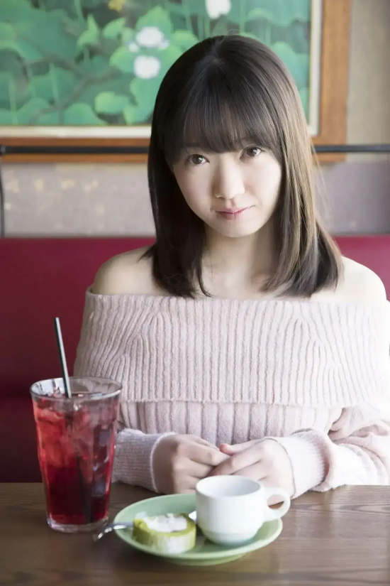 霓虹国绝对领域美女歌手-山岸理子