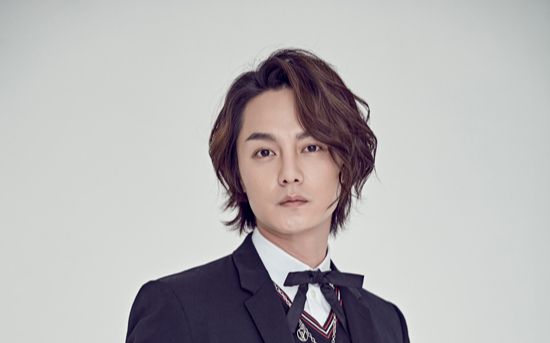 尹正为什么粤语那么好