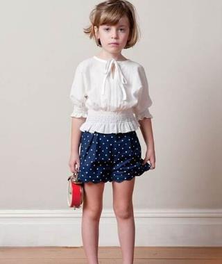 主持人何炅结婚了吗 何炅老婆和孩子照片真假