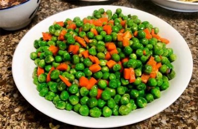​新鲜豌豆最下饭的3种做法，鲜香开胃，配米饭吃超过瘾