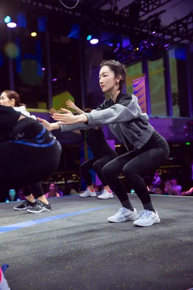 周冬雨多高多重(162cm周冬雨)