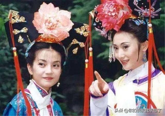 54岁“令妃”赵丽娟,低调与大学教授结婚,如今一家三口幸福不已