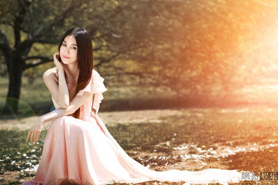 陕西美女，美的不要不要的，不信你看看美女明星姜雯