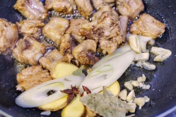 红烧排骨有点腥怎么办 这样处理它 红烧排骨有点腥怎么办 这样处理它