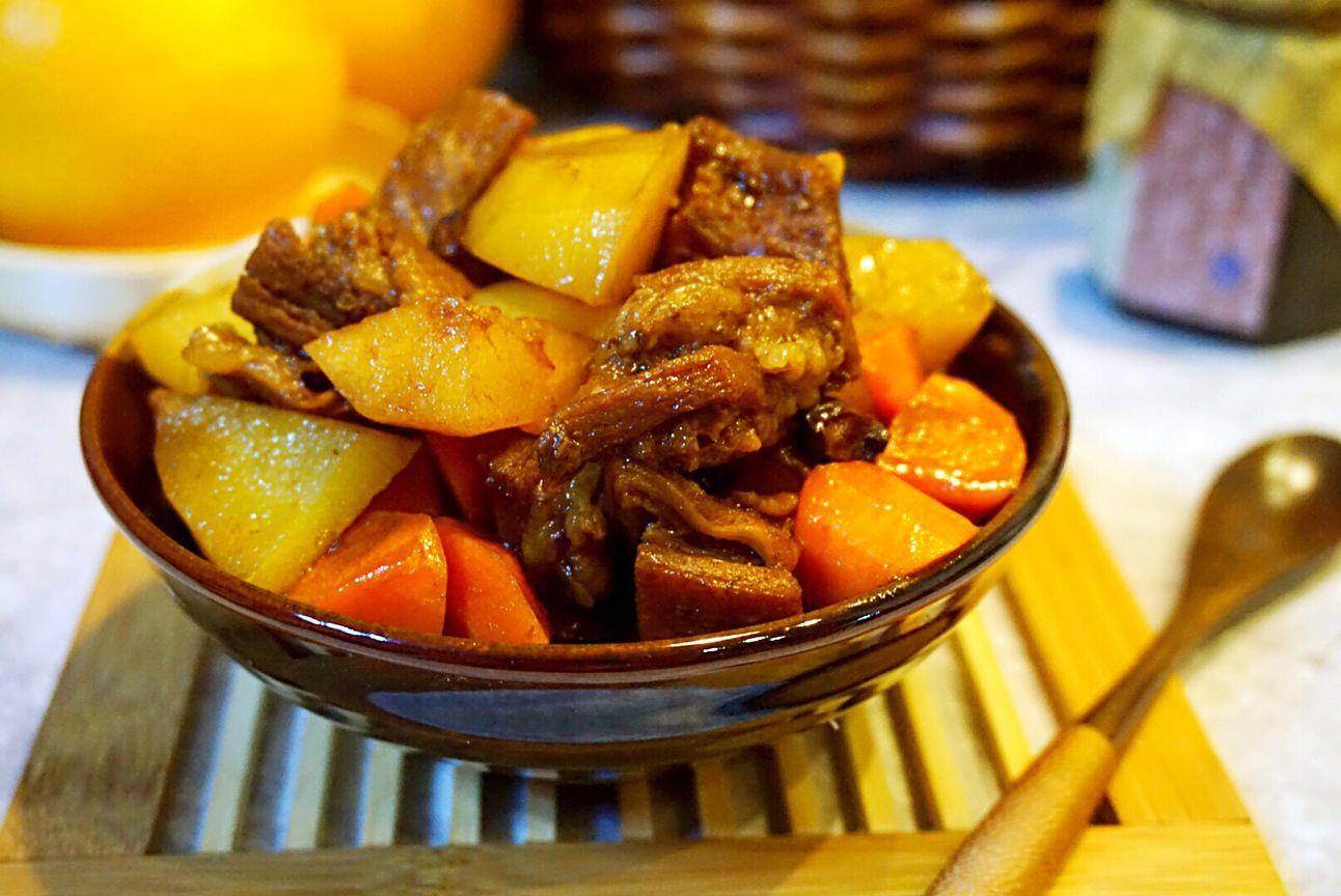 土豆烧牛肉怎么做好吃 土豆烧牛肉的做法 土豆烧牛肉怎么做好吃 土豆烧牛肉的做法