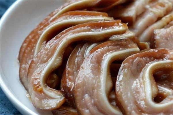 猪耳朵怎么切 猪耳朵的正确切法 猪耳朵怎么切 猪耳朵的正确切法