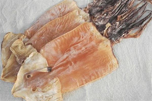 鱿鱼干上面那层白色的是什么 白色粉末的由来 鱿鱼干上面那层白色的是什么 白色粉末的由来