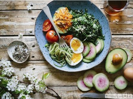 一周低碳水减肥食谱 一周低碳水减肥食谱