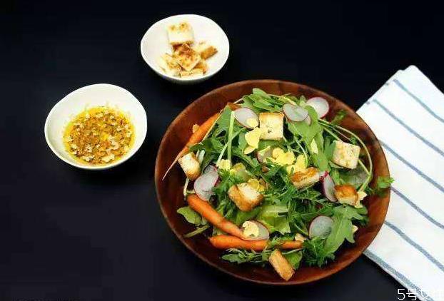 一周低碳水减肥食谱 一周低碳水减肥食谱