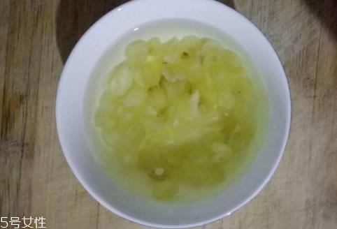 皂角米怎么泡发 冷水泡即可 皂角米怎么泡发 冷水泡即可