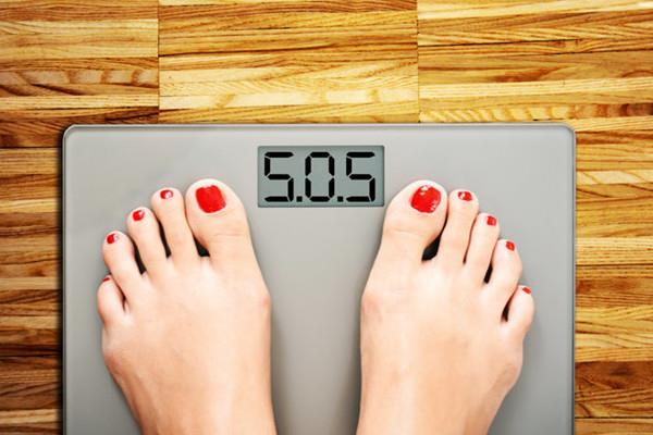 减肥只能喝脱脂牛奶吗 原因是这样 减肥只能喝脱脂牛奶吗 原因是这样