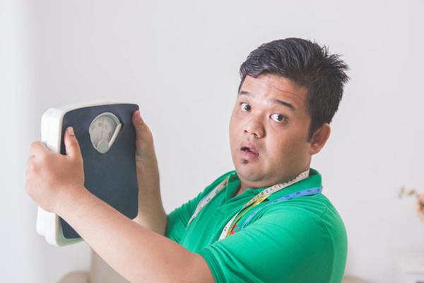 减肥只能喝脱脂牛奶吗 原因是这样 减肥只能喝脱脂牛奶吗 原因是这样