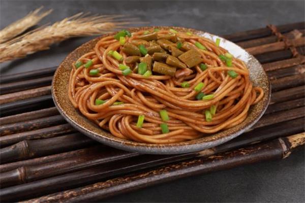 热干面吃多了会怎么样 热干面用什么温度的水煮 热干面吃多了会怎么样 热干面用什么温度的水煮