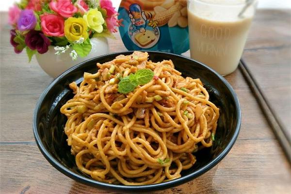 热干面吃多了会怎么样 热干面用什么温度的水煮 热干面吃多了会怎么样 热干面用什么温度的水煮