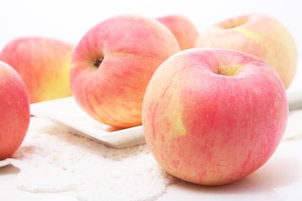 苹果怎么吃对身体好 苹果含有哪些营养成分 苹果怎么吃对身体好 苹果含有哪些营养成分