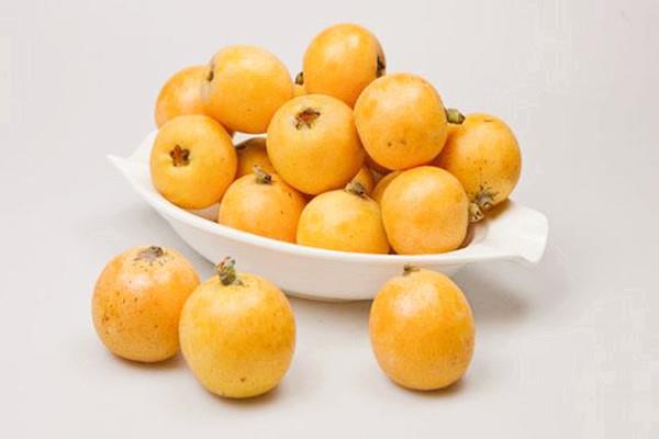 枇杷能用来泡酒吗 枇杷泡酒怎么泡 枇杷能用来泡酒吗 枇杷泡酒怎么泡