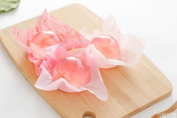 樱花果冻怎么做好吃 樱花果冻的简单做法 樱花果冻怎么做好吃 樱花果冻的简单做法