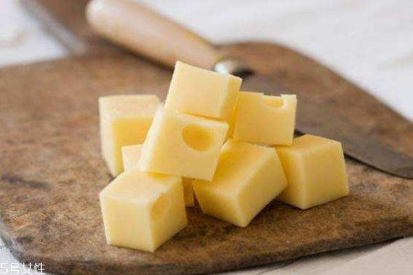 芝士是怎么做的呢 芝士发明在哪个国家呢 芝士是怎么做的呢 芝士发明在哪个国家呢