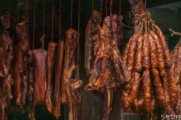 腌制腊肉怎么做好吃 腌制腊肉放盐的比例是多少 腌制腊肉怎么做好吃 腌制腊肉放盐的比例是多少