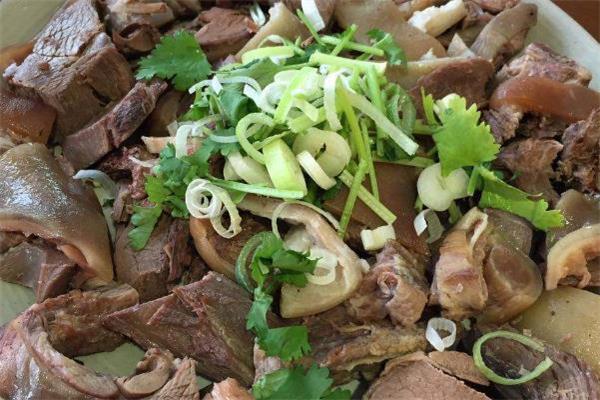 狗肉什么季节吃最好 狗肉适合什么季节吃 狗肉什么季节吃最好 狗肉适合什么季节吃