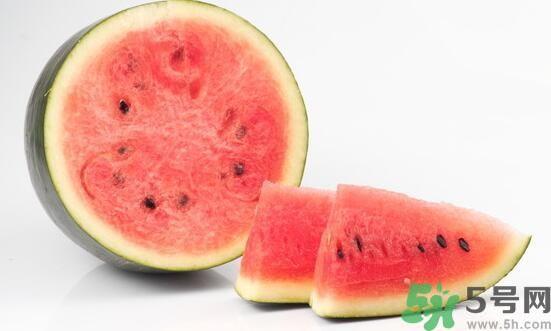 西瓜能和牛奶一起吃吗?西瓜和牛奶一起吃好吗? 西瓜能和牛奶一起吃吗?西瓜和牛奶一起吃好吗?