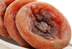 柿饼不能和什么一起吃?柿饼不能和什么同食? 柿饼不能和什么一起吃?柿饼不能和什么同食?