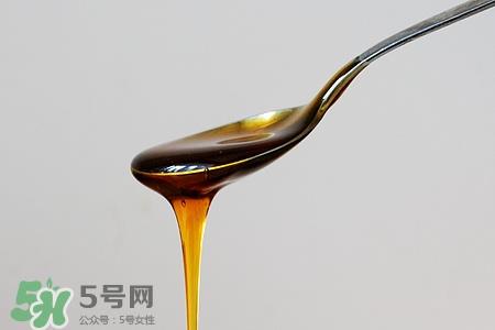 银耳可以加蜂蜜吗?蜂蜜和银耳汤能混合吃吗