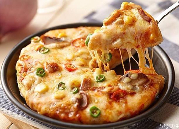 披萨为什么叫披萨 到底叫比萨还是披萨