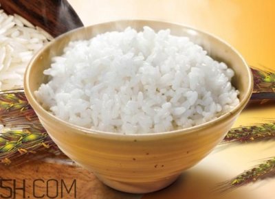 做蛋炒饭用什么米饭好?一碗蛋炒饭该放多少油