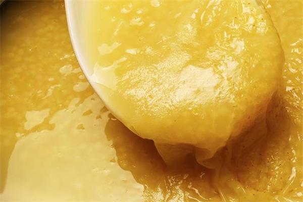 香蕉小米粥的做法 营养价值很高 香蕉小米粥的做法 营养价值很高