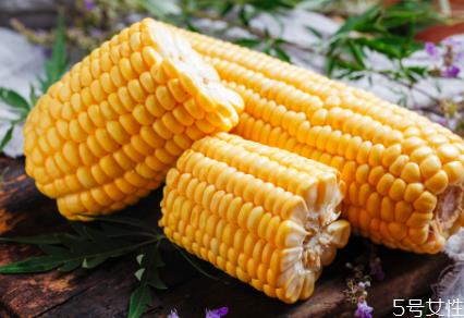 微波炉热玉米几分钟 微波炉热玉米会爆炸吗 微波炉热玉米几分钟 微波炉热玉米会爆炸吗
