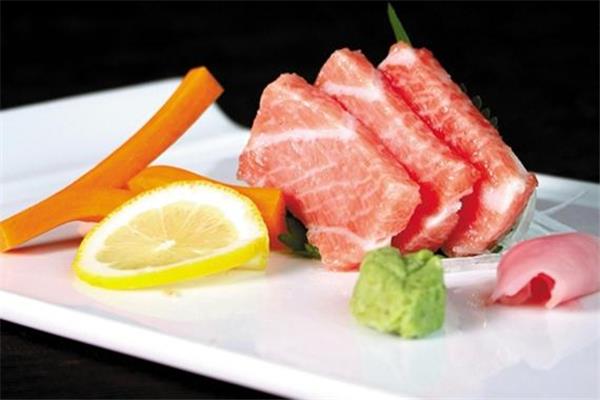 吞拿鱼和金枪鱼一样吗 是一种东西 吞拿鱼和金枪鱼一样吗 是一种东西