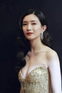 ​丰满魅力无人能挡,这谁顶得住!（江疏影）