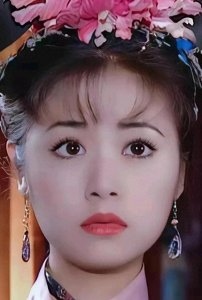 ​48岁林心如老态尽显，医美带来的后遗症正在慢慢显现