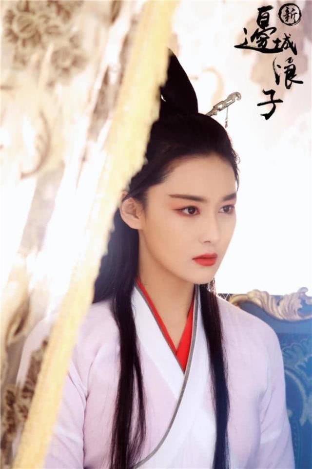 看到才貌双全张馨予的画作,都感叹她可以去当画家了